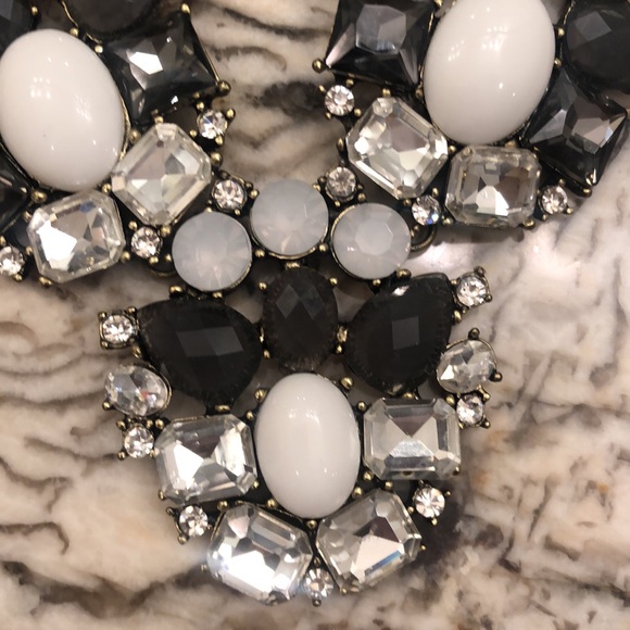 Large statement necklace - Picture 2 of 3